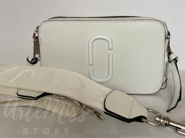 Bolsa Marc Jacobs, de hombro, con correa, color rosa